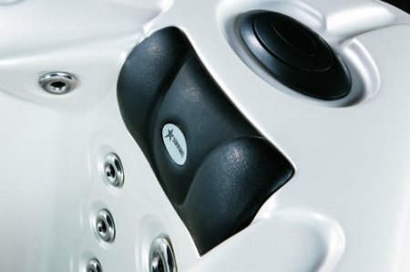 Гидромассажный бассейн SR829 Гидромассажный бассейн SR829